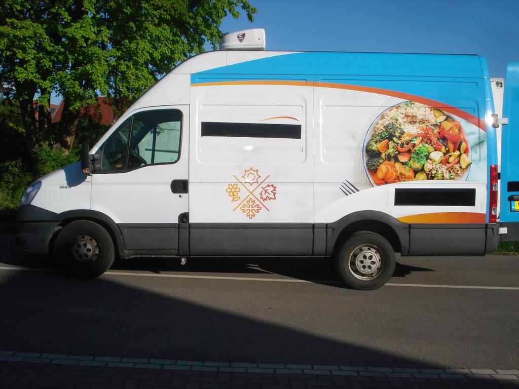 Iveco Daily KOELWAGEN 35 S 13 EURO 5, Auto's, Bestelauto's, 13 km/l, Euro 5, Stof, Iveco