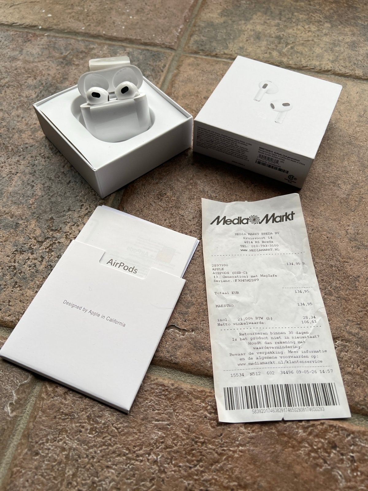 Apple AirPods (3e generatie) - Nieuw met bon