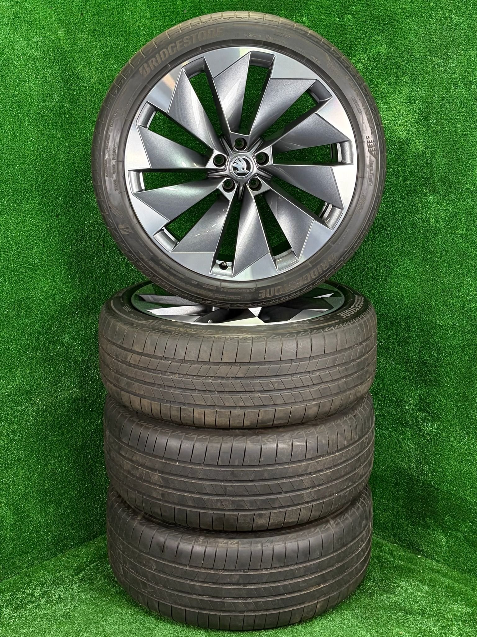 Originele 21 inch Skoda Betria velgen met banden Enyaq Elroq, Gebruikt, 255 mm, -, -