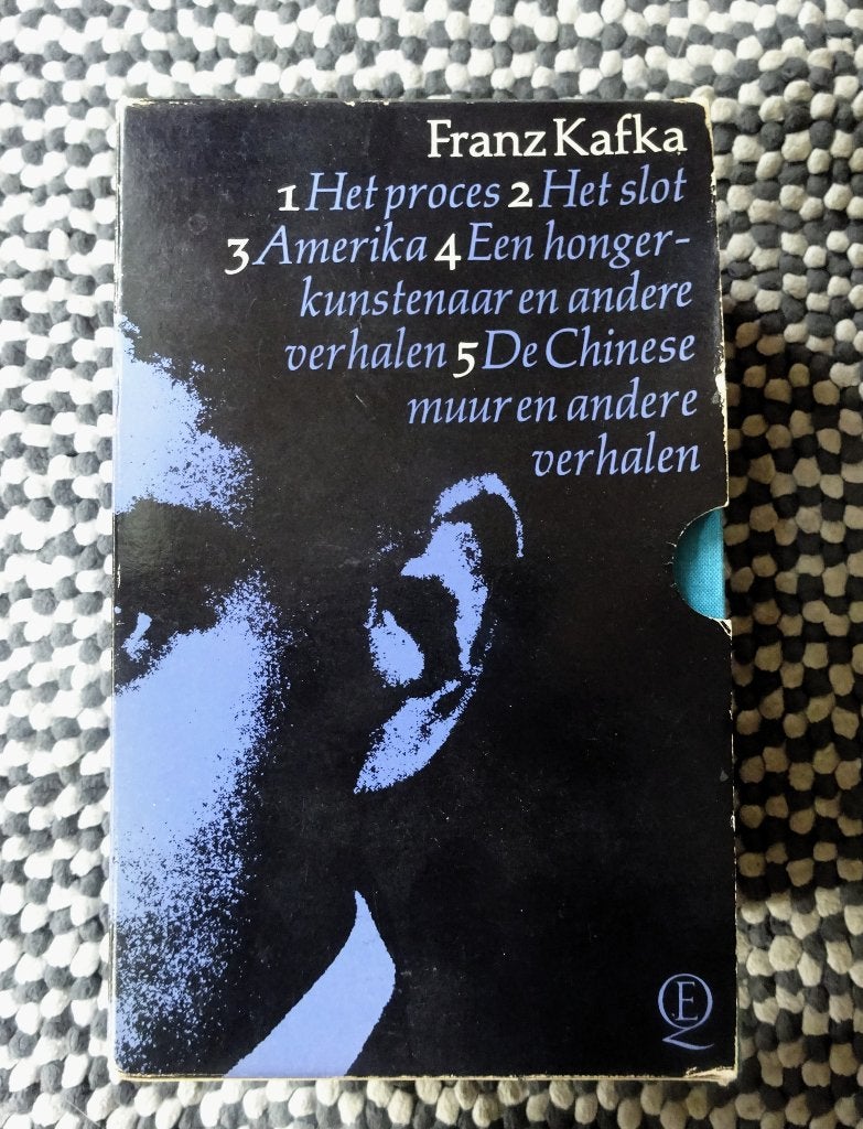 Box met 5 linnen paperback boeken van Franz Kafka, Verzenden, Gelezen