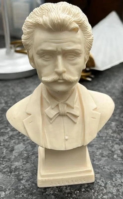 bustebeeld STRAUSS hoog 18cm, Antiek en Kunst, Ophalen of Verzenden, Buste