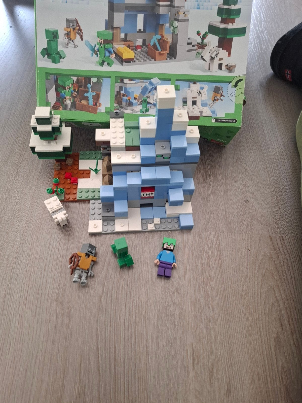 Lego minecraft 21243, Kinderen en Baby's, Speelgoed | Duplo en Lego, Ophalen of Verzenden, Zo goed als nieuw, Lego