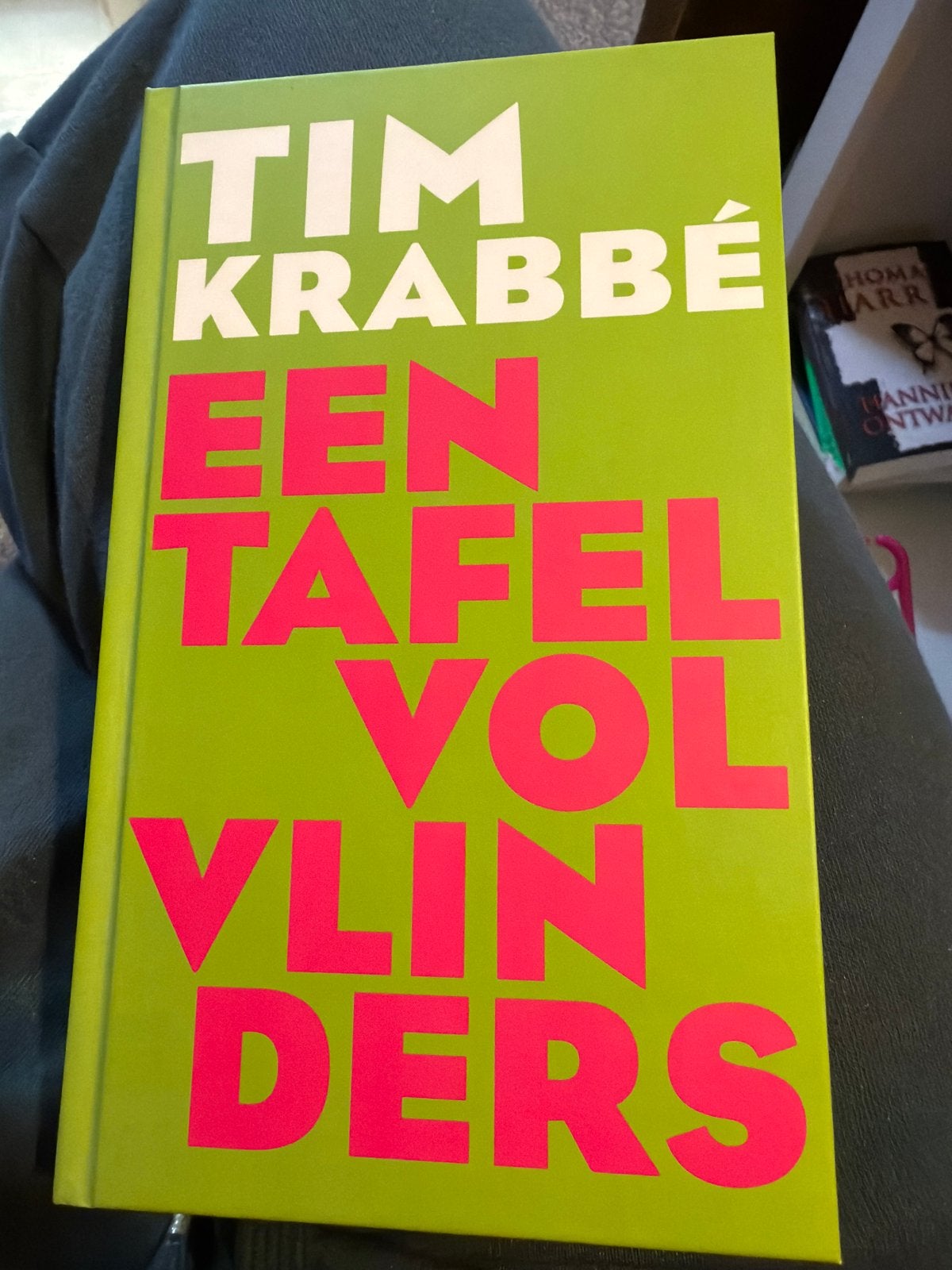 Tim Krabbé - Een Tafel Vol Vlinders (Past door brievenbus), Ophalen of Verzenden, Zo goed als nieuw, Nederland