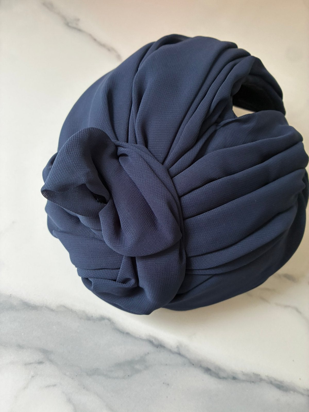 Truus Lodder hoed, handgemaakte dop, d.blauw, Ophalen of Verzenden, Zo goed als nieuw