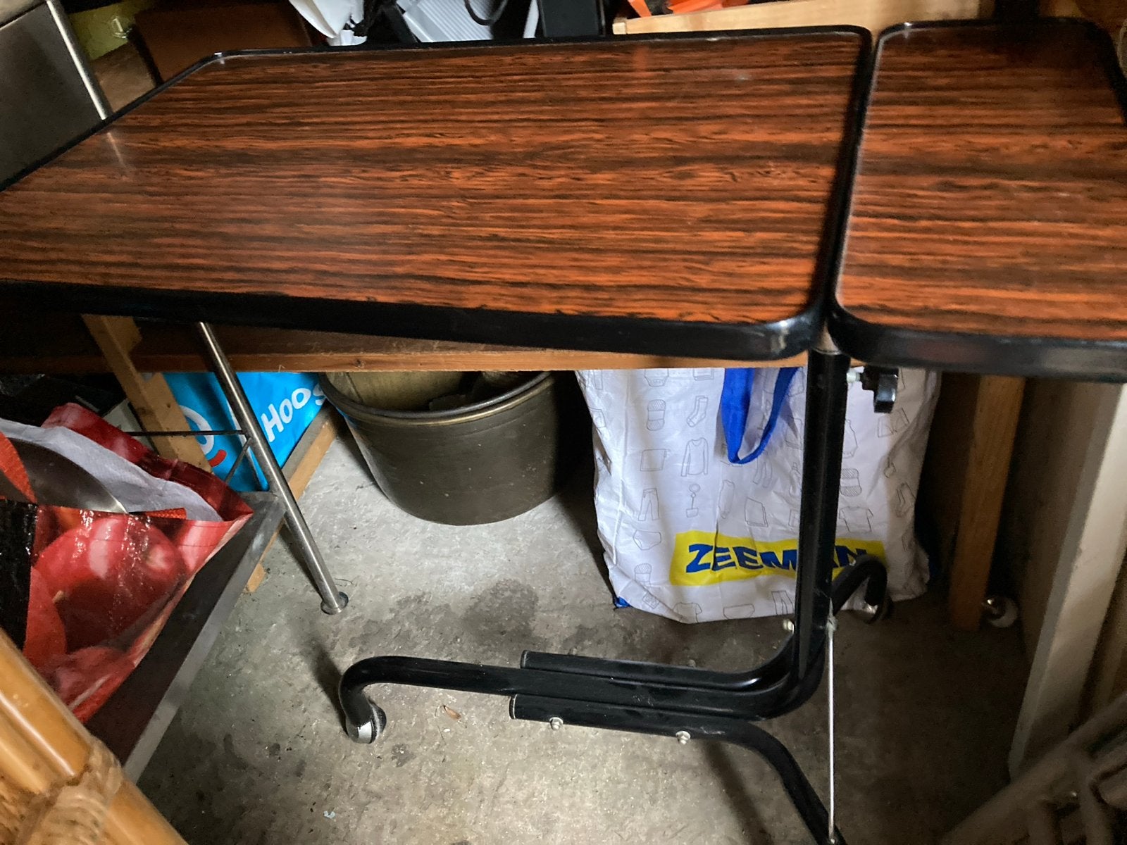 Verstelbare Bedtafel met Wieltjes, Tuin en Terras, Ophalen of Verzenden, Gebruikt, Rechthoekig, Metaal