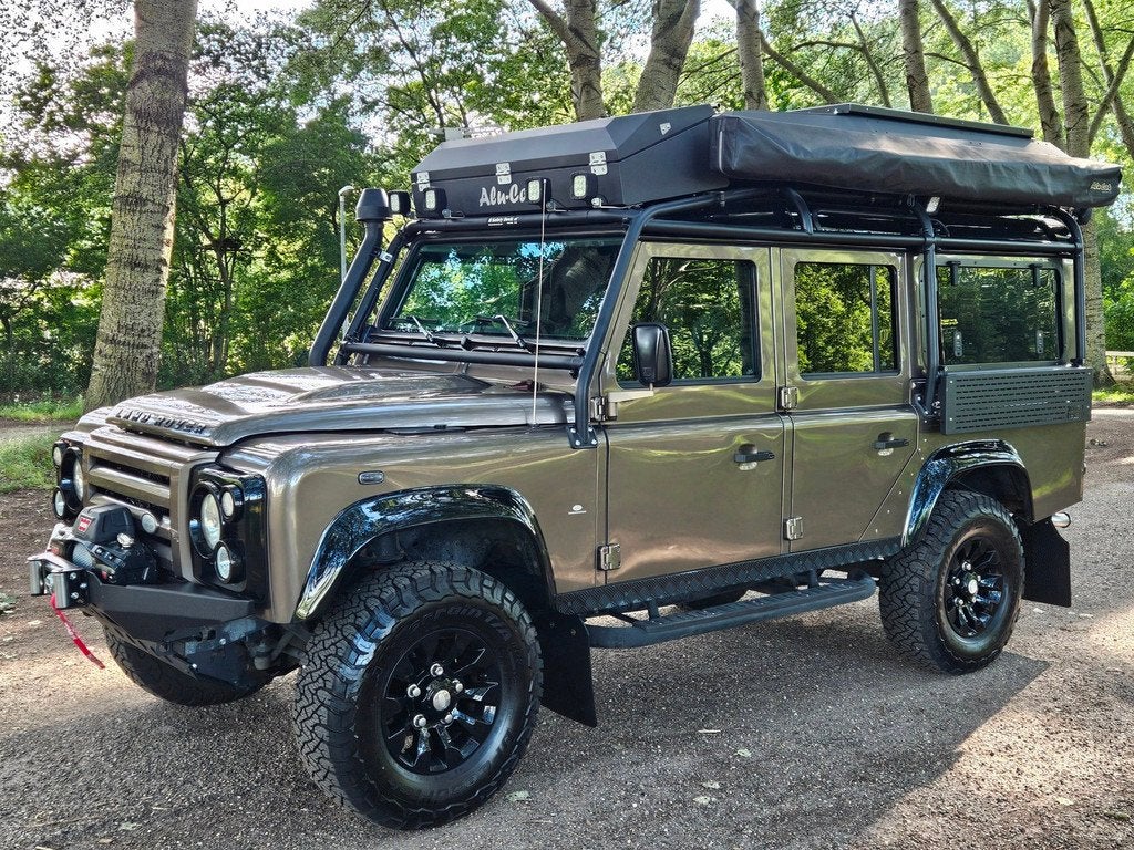 Land Rover Defender 110 2.2 D Rough Expeditie, Auto's, Land Rover, 1987 kg, Gebruikt, Zwart, 122 pk