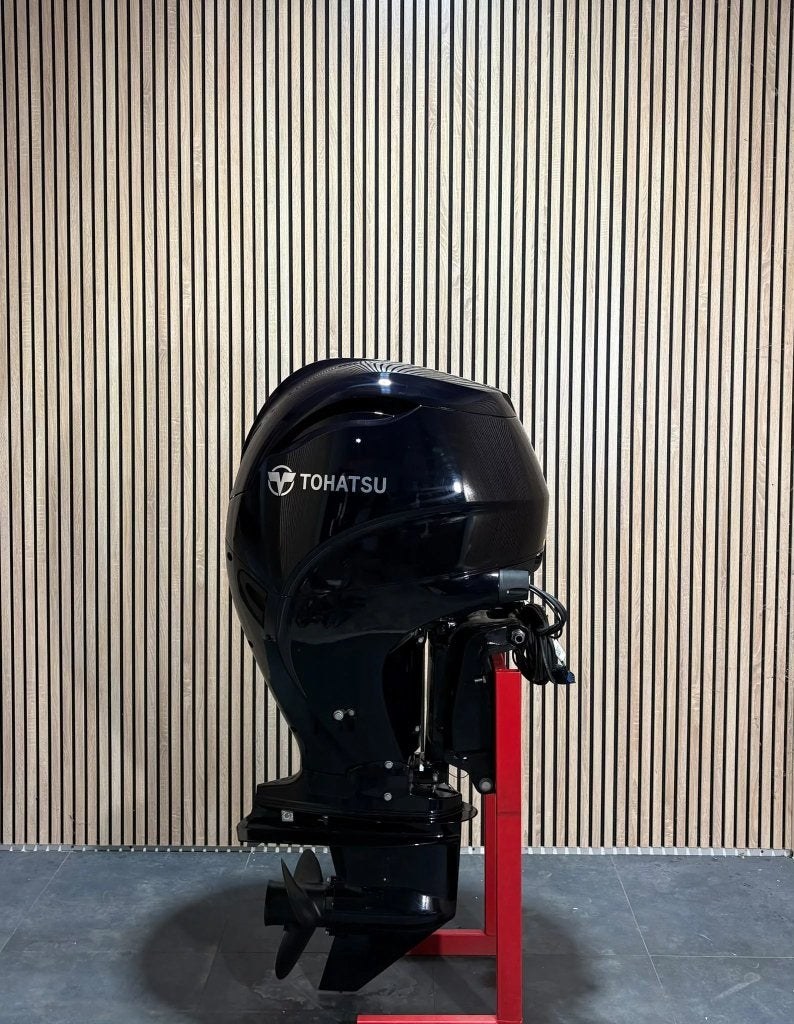 Tohatsu 140 PK ;25 buitenboordmotor