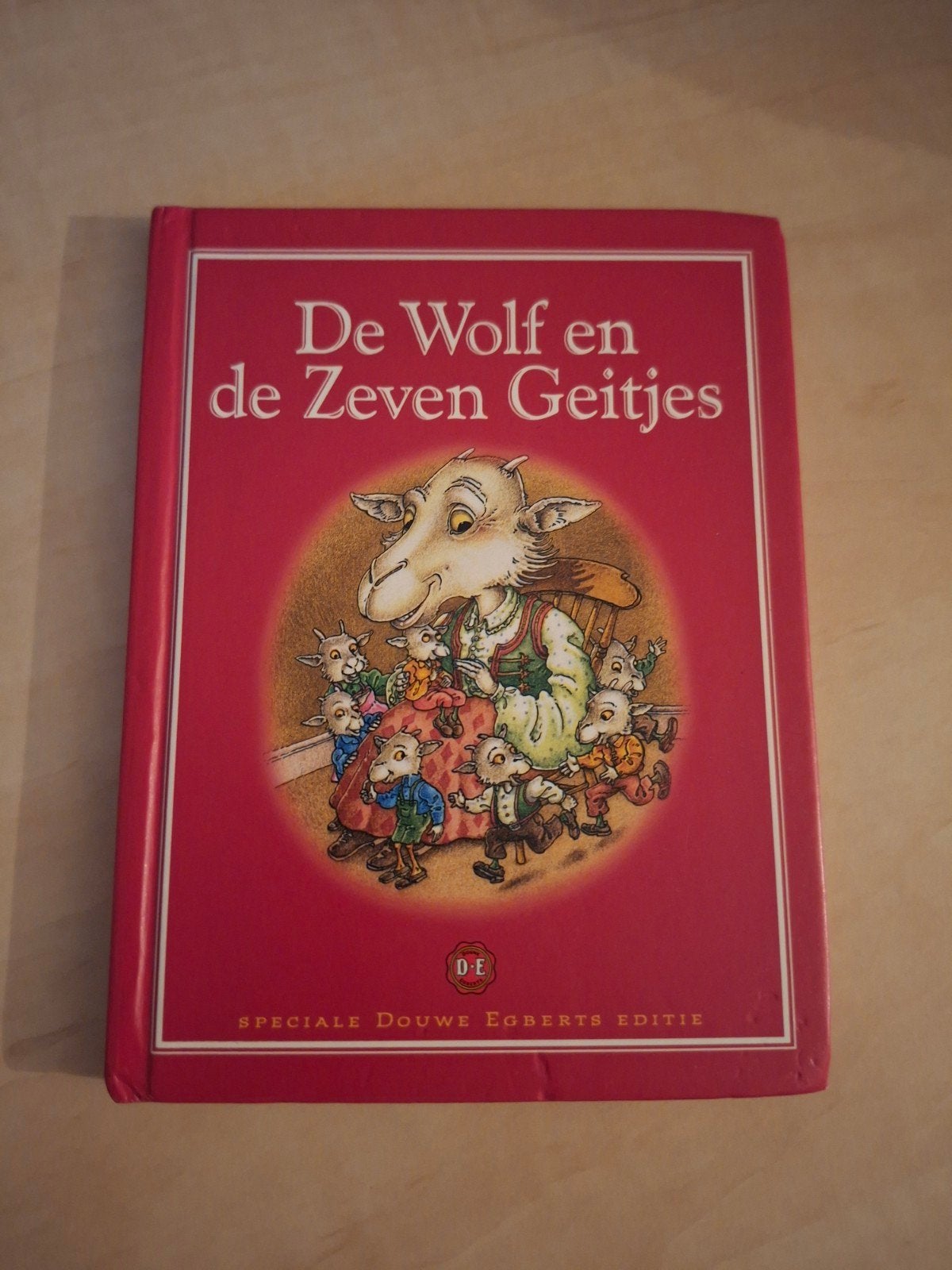De Wolf en de Zeven Geitjes - Douwe Egberts Editie, Boeken, Kinderboeken | Jeugd | onder 10 jaar, Gelezen, Sprookjes, Ophalen of Verzenden