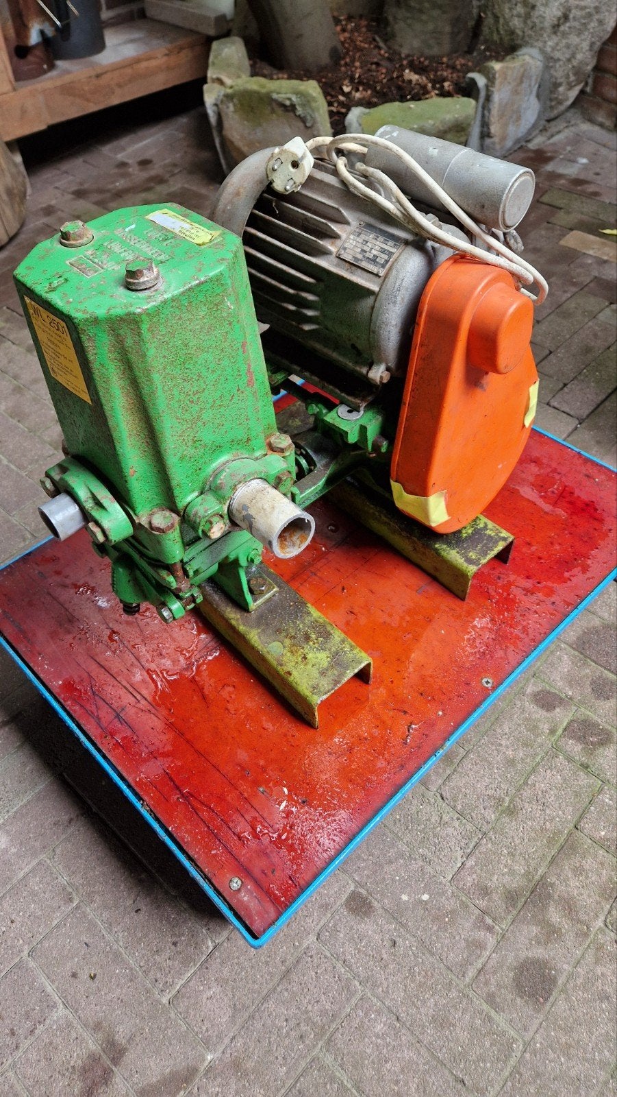 Wasserknecht W2501 Loewe zuigerpomp, Tuin en Terras, Ophalen of Verzenden, Gebruikt