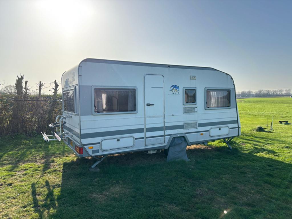 Knaus Caravan te koop – goed onderhouden – bouwjaar 1996, Standaardzit, 750 - 1000 kg, Particulier, Knaus