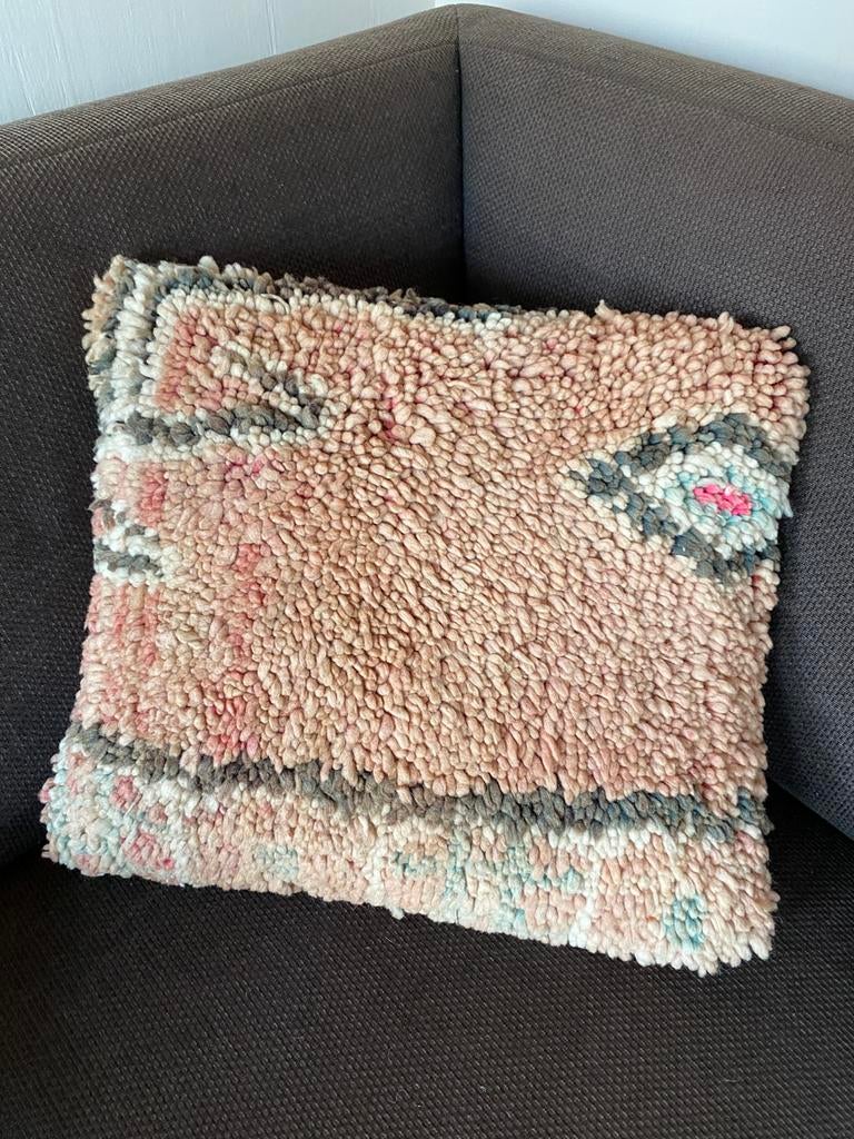 Berber Kussen 40-50 x 60 cm, Ophalen of Verzenden, Zo goed als nieuw, Vierkant