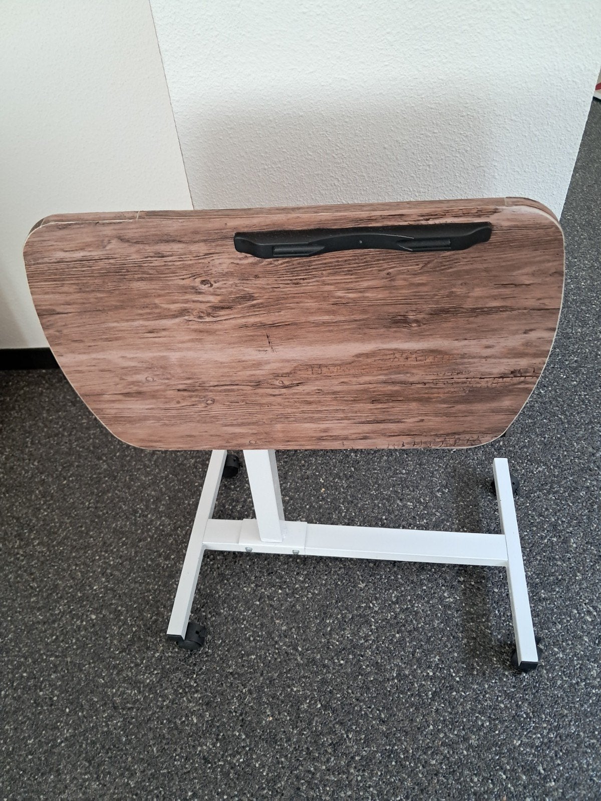 Verrijdbare bijzettafel/laptoptafel met wieltjes, Gebruikt, Modern, functioneel, 60 cm of meer, Rechthoekig