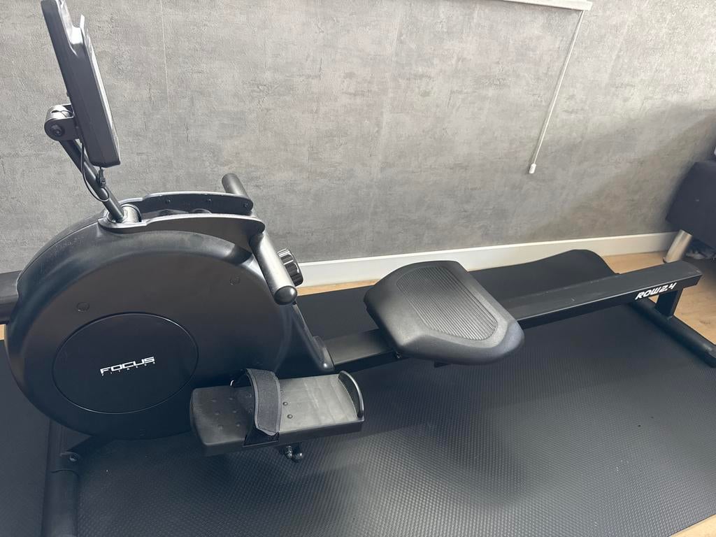 Roeitrainer Focus Fitness Row 2.4 – Zo goed als nieuw, Sport en Fitness, Fitnessapparatuur, Ophalen, Armen, Zo goed als nieuw