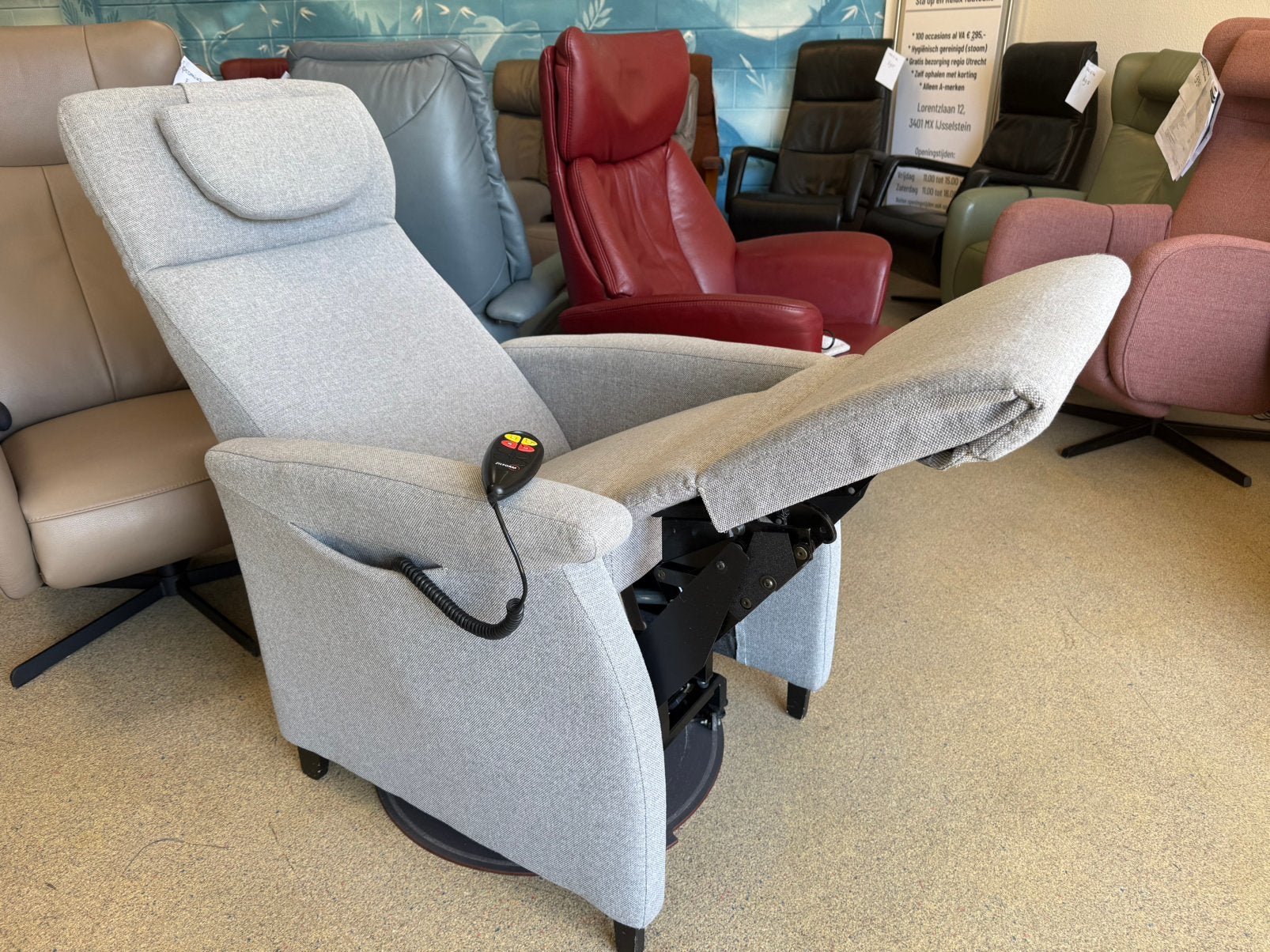 Makkelijk opstaan ?Fitform sta op stoel relax fauteuil, Ophalen of Verzenden, Zo goed als nieuw, Stof, Gratis bezorging regio Utrecht