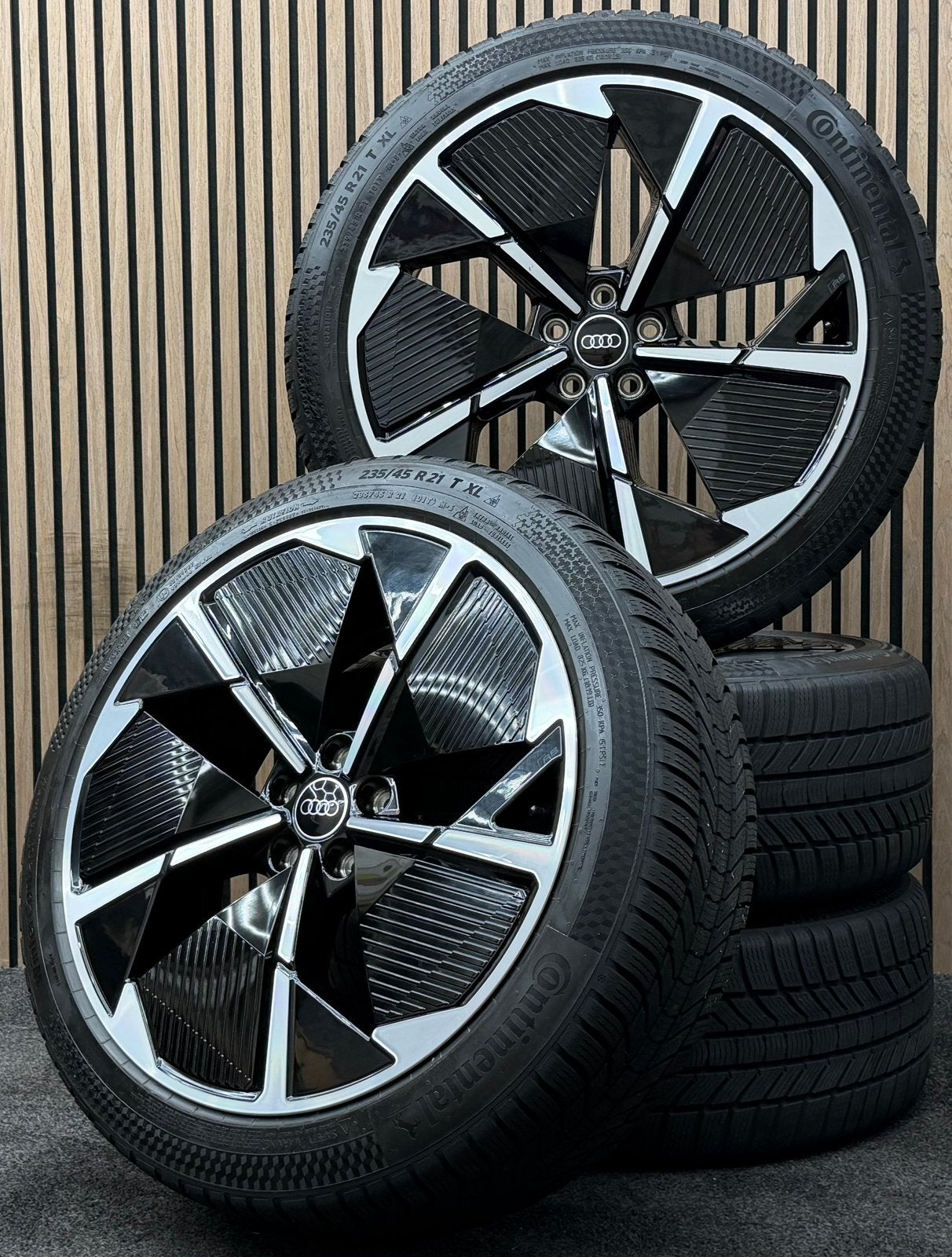 Originele 21 inch Audi Q4 E-Tron RS 5x112 Continental XL, Ophalen, ., Banden en Velgen, 235 mm