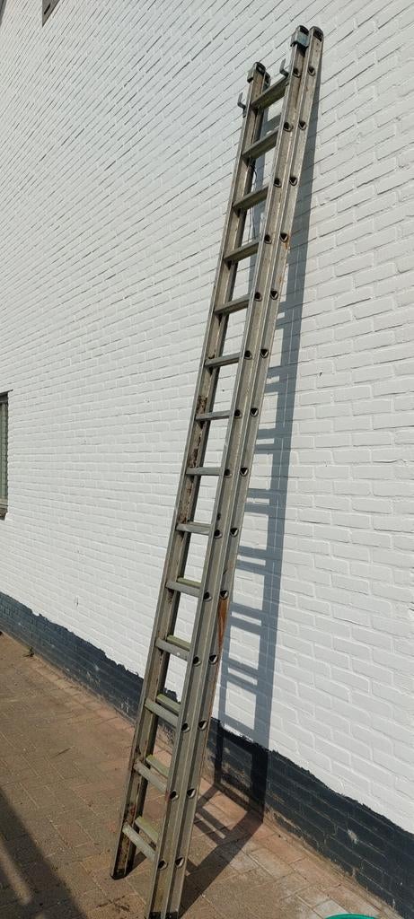 Stevige uitschuifbare ladder, ideaal voor diverse klussen, Ophalen, Gebruikt, Ladder, Opvouwbaar of Inschuifbaar