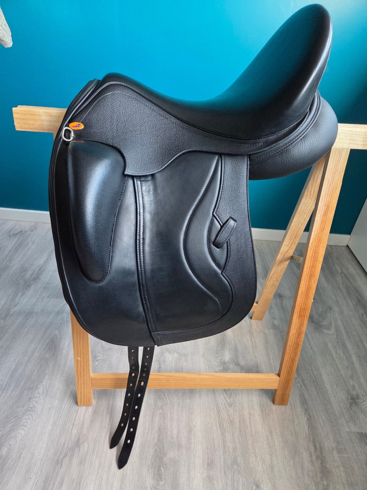 Skyway Pandora zadel 17,5 inch, Dieren en Toebehoren, Ophalen, L (17.5 inch), Dressuur, Wijd