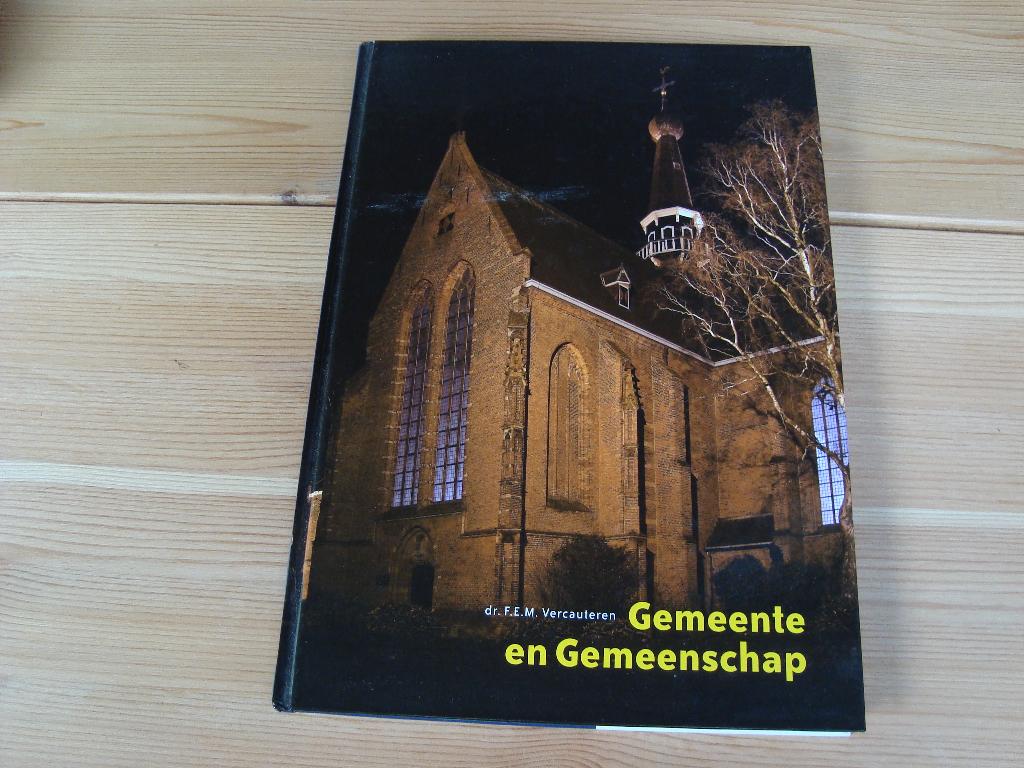 Gemeente en gemeenschap Waalwijk, Verzenden, Zo goed als nieuw
