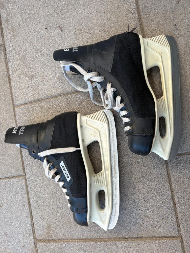 IJshockey schaatsen Bauer Triumph size 8, Ophalen of Verzenden, Gebruikt, Schaatsen