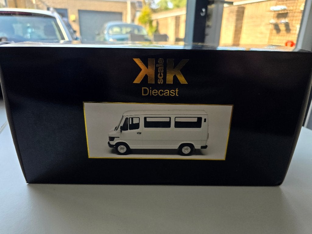 Mercedes-benz 208d personen bus 1981 1/18, Ophalen of Verzenden, Nieuw, Auto, Overige merken
