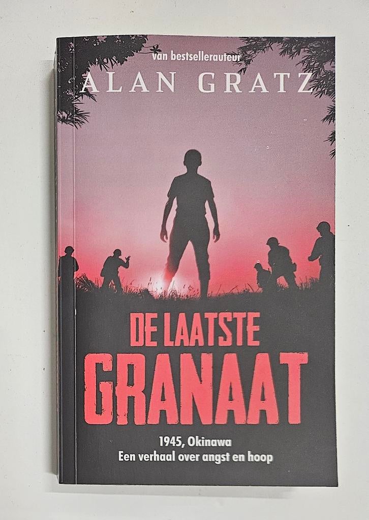 Alan Gratz - De laatste granaat, Ophalen of Verzenden, Zo goed als nieuw, Alan Gratz