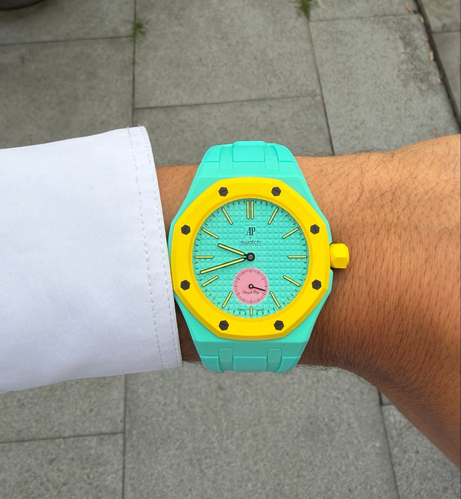 Swatch x AP horloge - OTG ROZ, Sieraden, Tassen en Uiterlijk, Kunststof, Polshorloge, Swatch, Ophalen of Verzenden