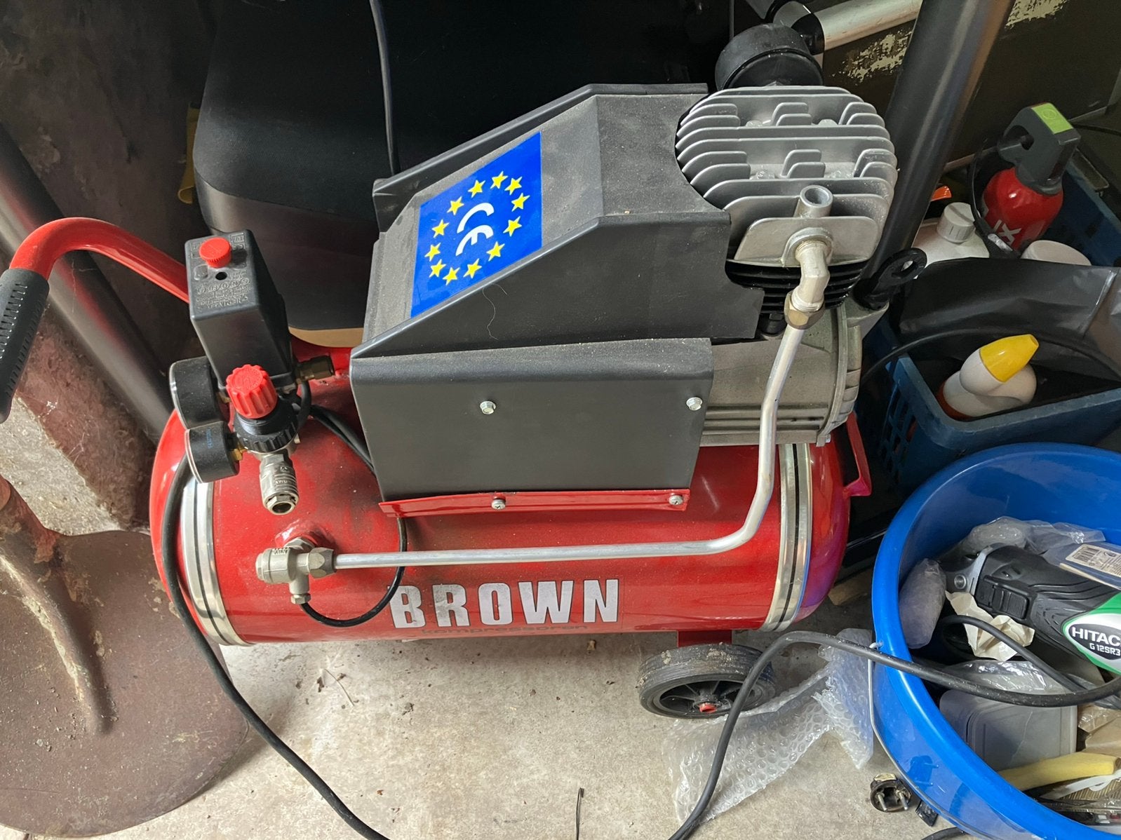 Brown compressor , netjes, Doe-het-zelf en Verbouw, Ophalen, Brown, Italy, 6 tot 10 bar