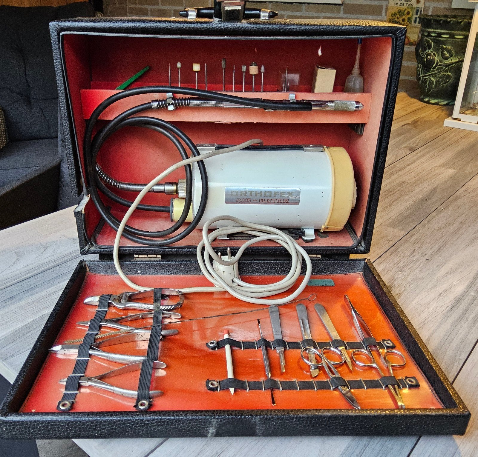 Vintage Pedicureset in koffer, Ophalen