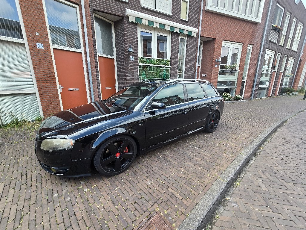 Audi a4 2.0t quattro s-line 2007 Zwart, Auto's, Audi, Zwart, 4 cilinders, 1984 cc, A4