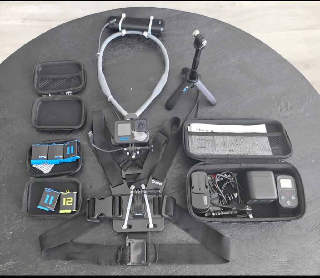 GOPRO HERO 10 zeer compleet!, Audio, Tv en Foto, Actiecamera's, Ophalen of Verzenden, Zo goed als nieuw, GoPro