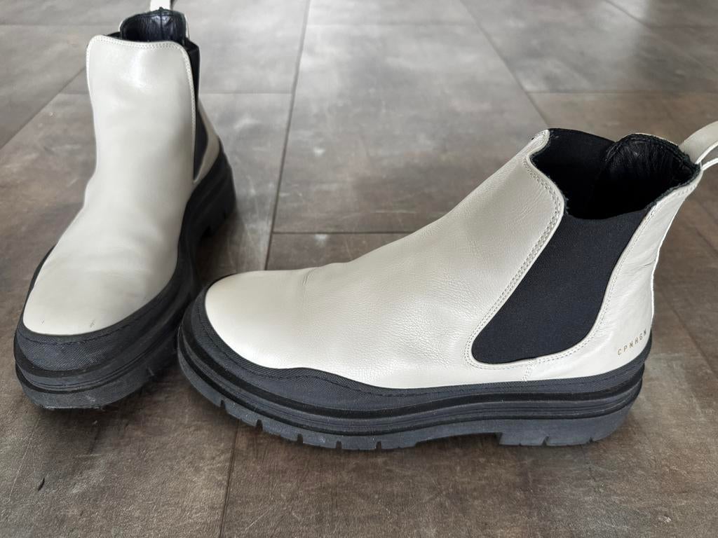 Chelsea boots, Ophalen of Verzenden, Zo goed als nieuw, Beige