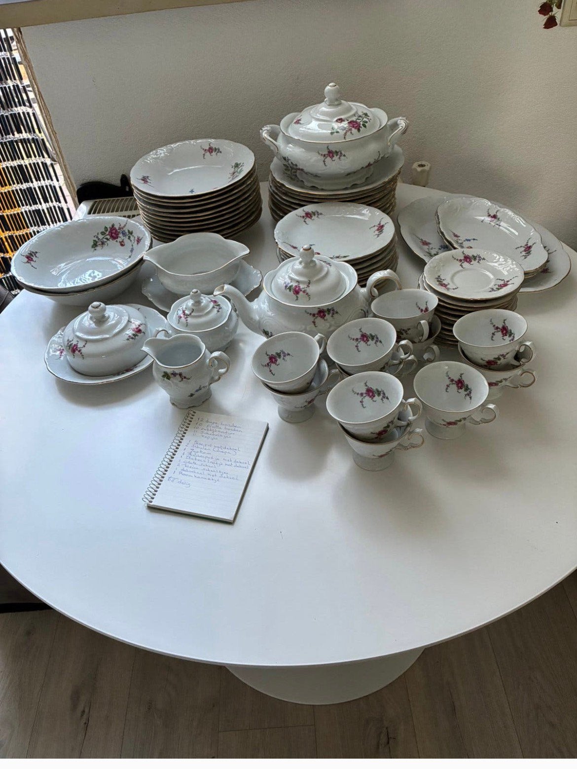68 delig servies helemaal gaaf, Antiek en Kunst, Ophalen