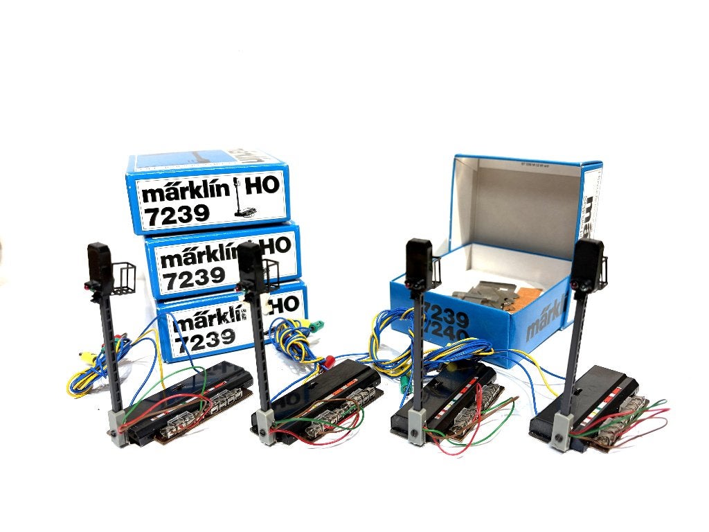 4 x Märklin H0 7239 Lichthoofdsein K-Rail Montageplaat OVP, Wisselstroom, Verzenden, Overige typen, Zo goed als nieuw