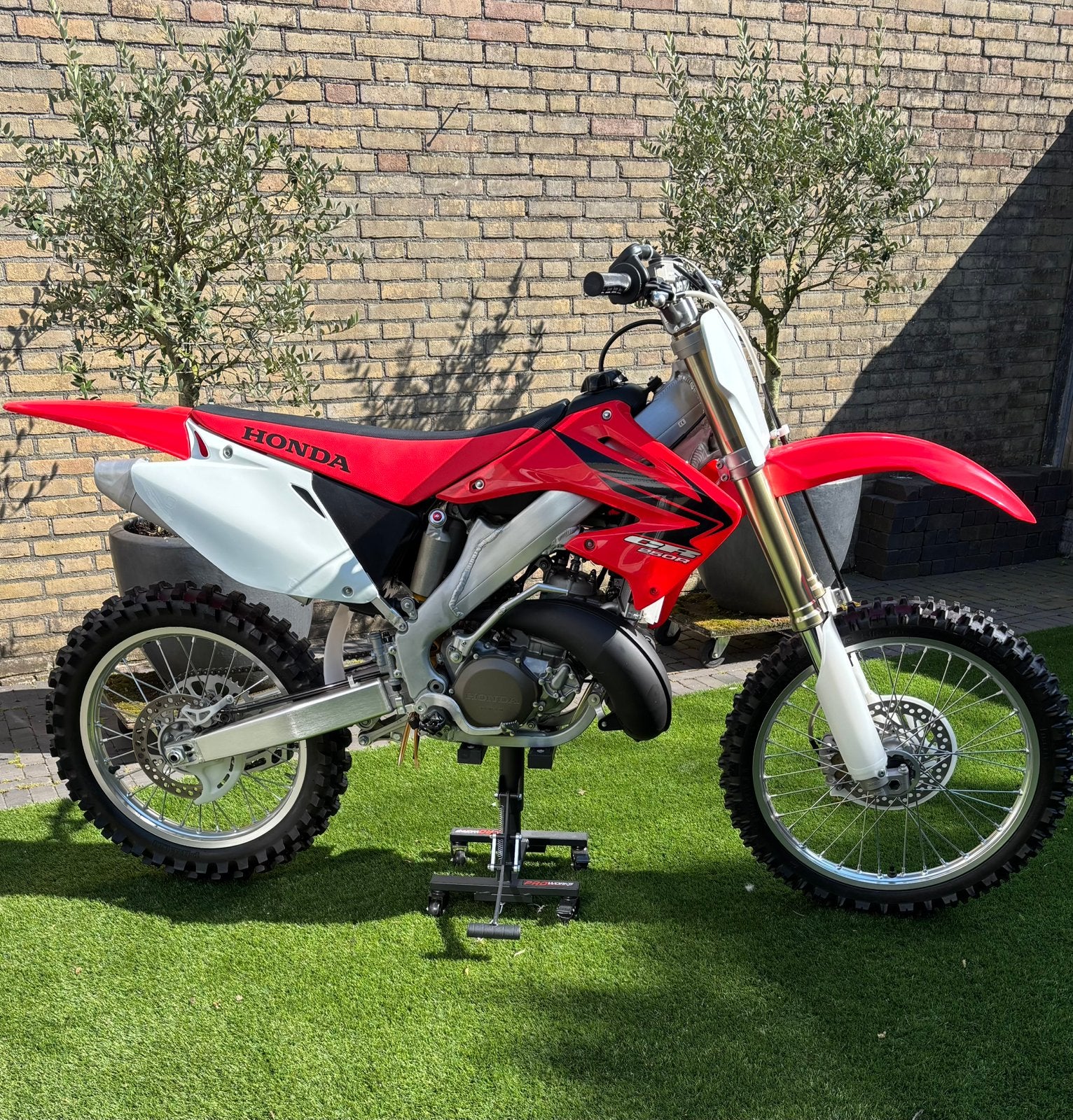 Honda cr 250 helemaal  nieuw bj 2007, Particulier, Crossmotor