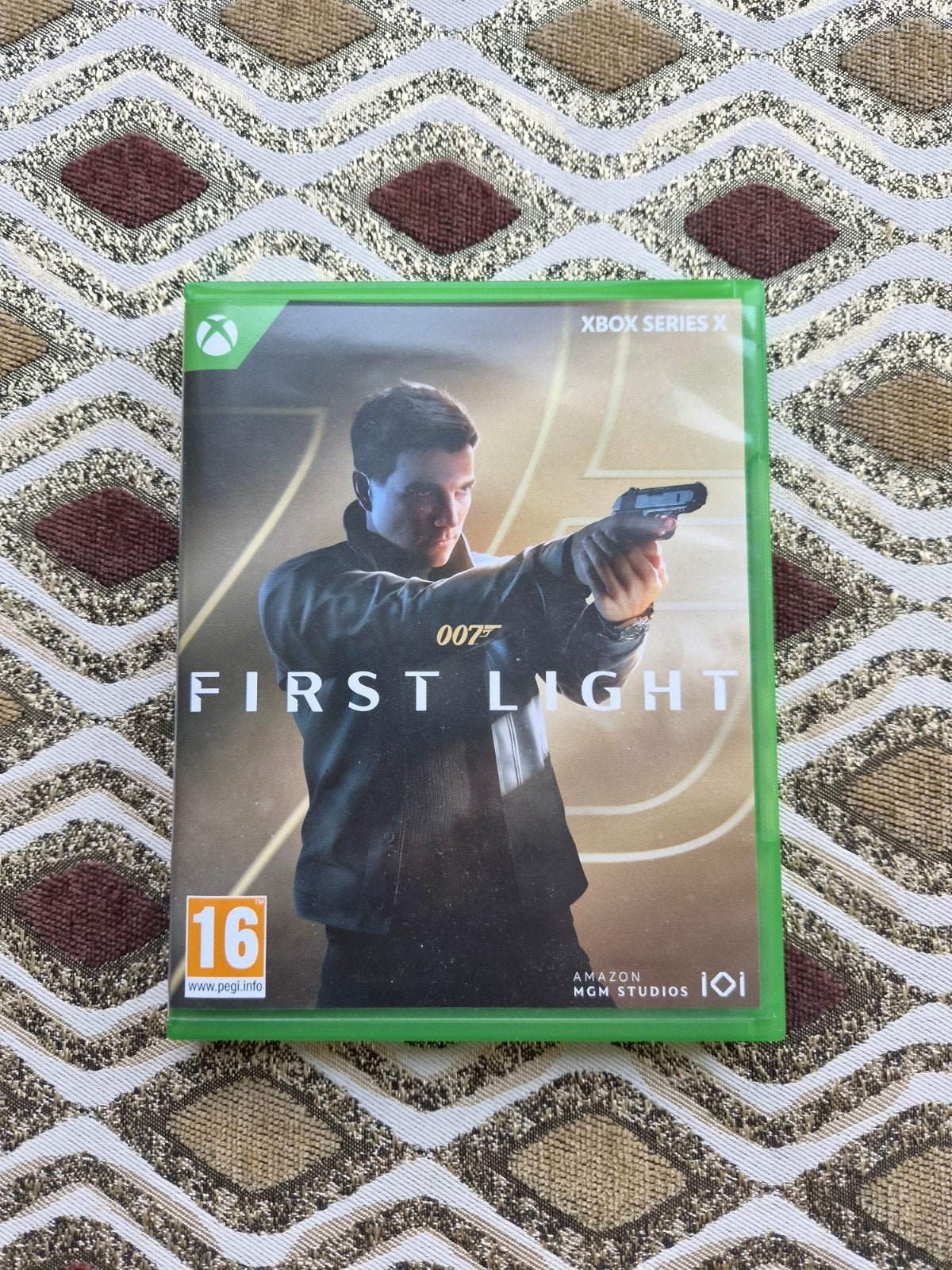 007 First Light Xbox Series X