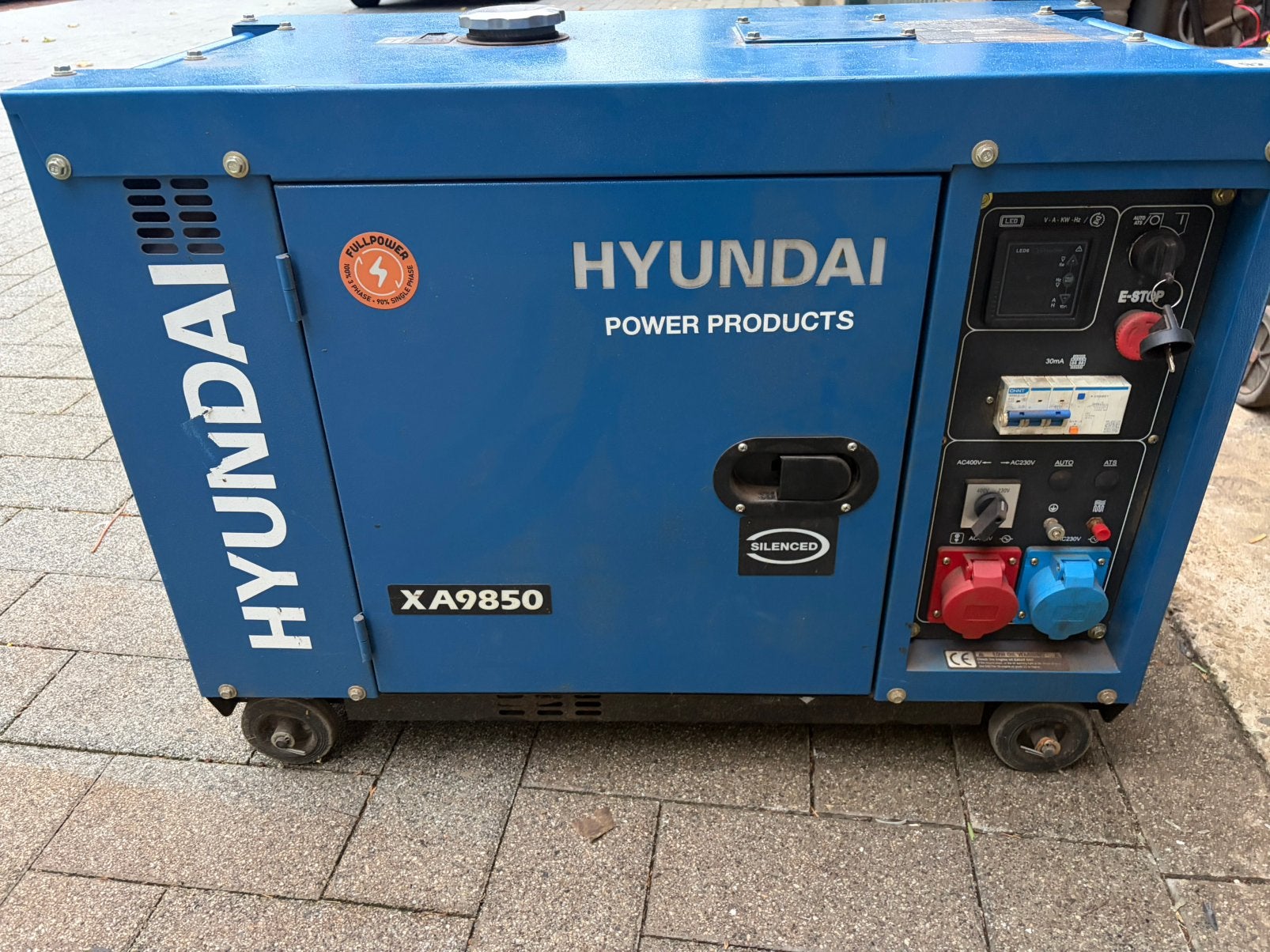 Hyundai XA9850 diesel generator, Ophalen, Elektrisch startend, Dieselolie, Zo goed als nieuw