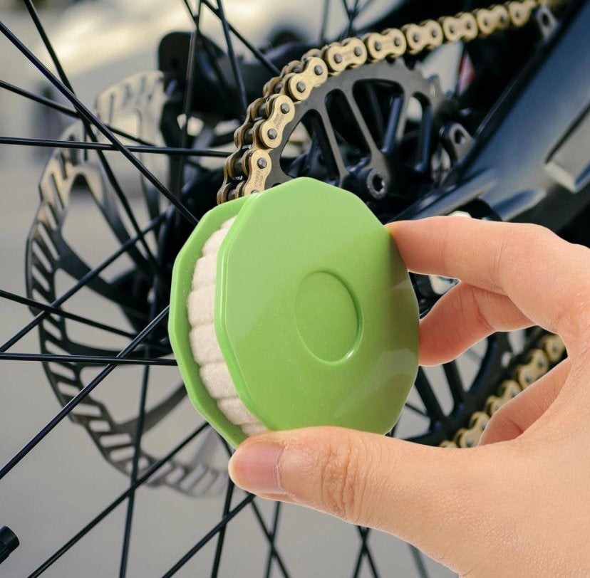 Nieuwe mobiele draagbare smeer rol voor fiets kettingen, Ophalen of Verzenden, Nieuw