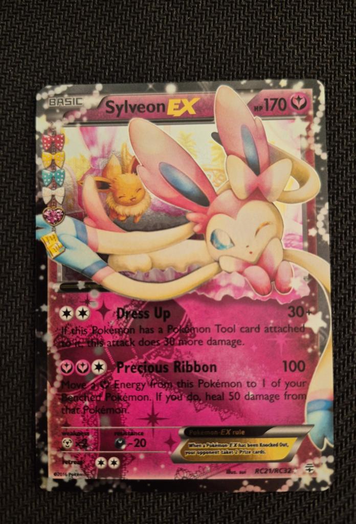 Sylveon EX RC21/RC32 Generations Radiant Collection, Ophalen of Verzenden, Zo goed als nieuw, Losse kaart
