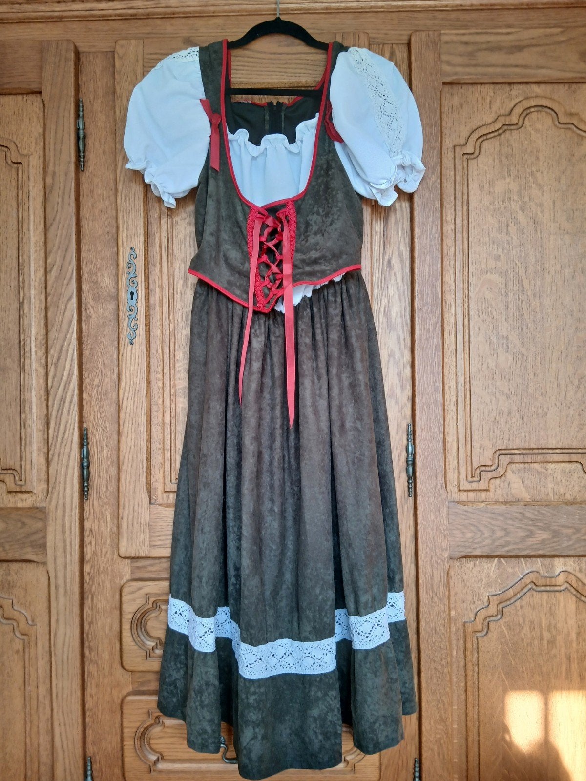 Lange Dirndl Jurk Bruin/Groen – Oktoberfest / Maat 38/40., Ophalen of Verzenden, Zo goed als nieuw, Carnaval, Kleding