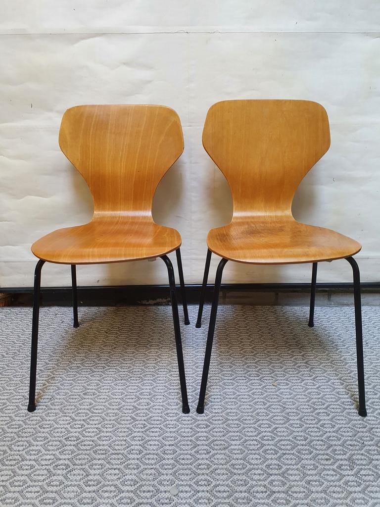 2 vintage stoelen made in Denmark Phoenix / 25 euro p/st, Huis en Inrichting, Stoelen, Ophalen, Overige kleuren, Twee