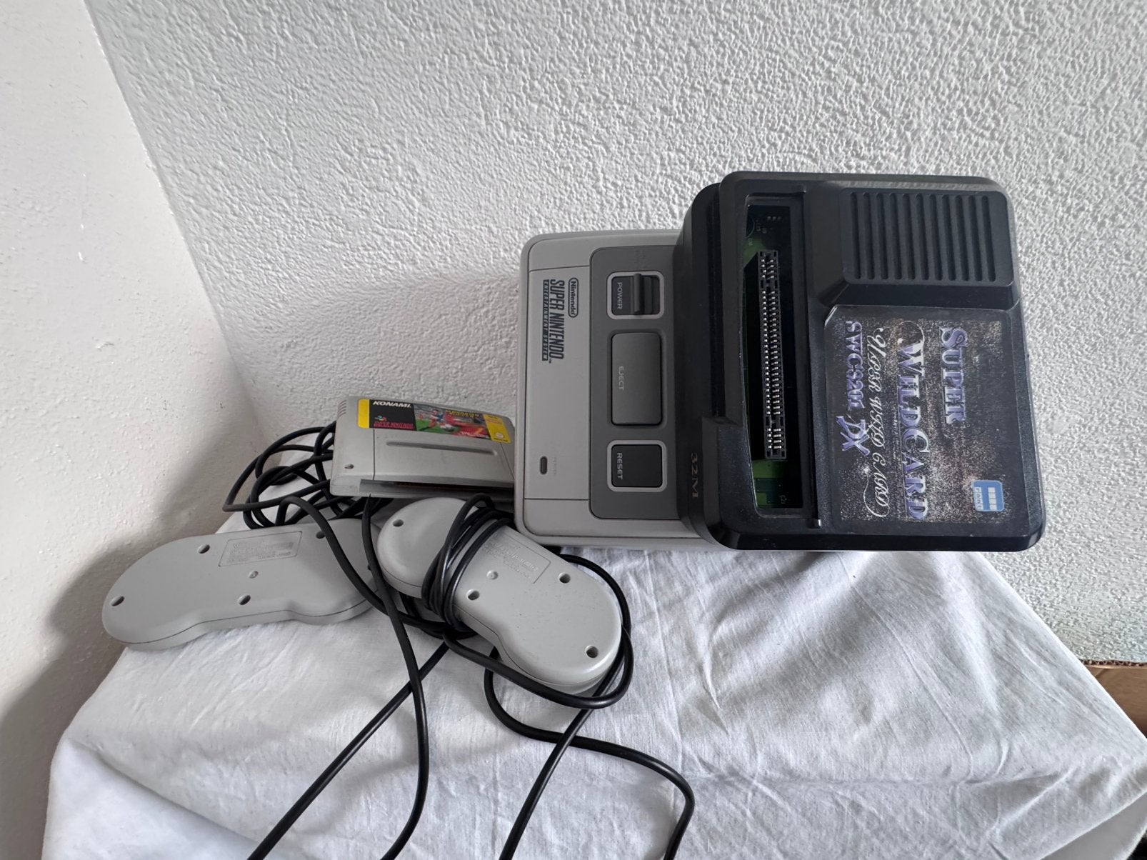 Super Nintendo + Super Wild Card SWC 3201 DX + diskettes, 2 spelers, Ophalen, Gebruikt, Vanaf 3 jaar