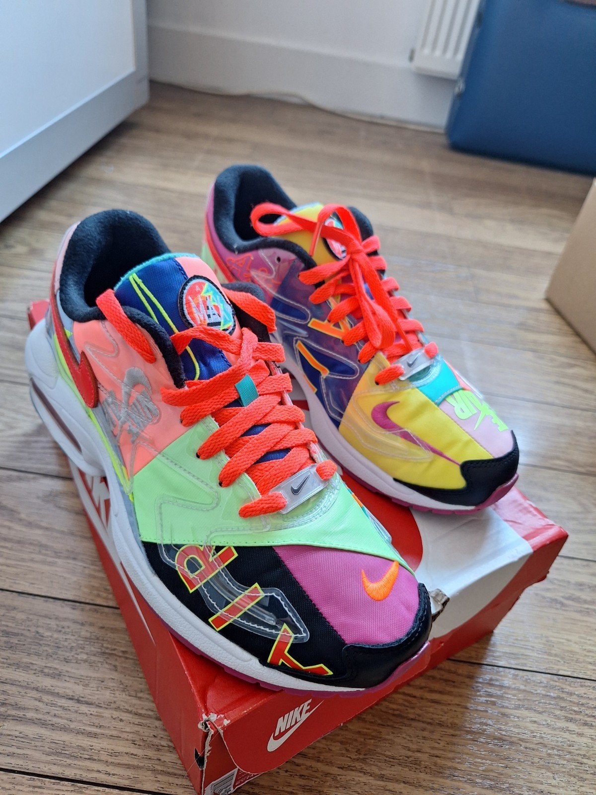 Nike Air Max 2 Light Atmos Logos 42,5, Ophalen, Zo goed als nieuw, Overige kleuren