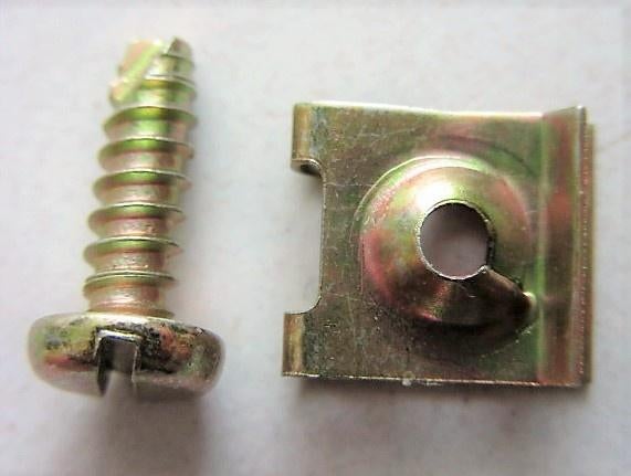 200 U Moer - U nuts - Spire clips - Speed fasteners - moeren, Ophalen of Verzenden, Nieuw, Minder dan 50 mm, Bouten of Moeren