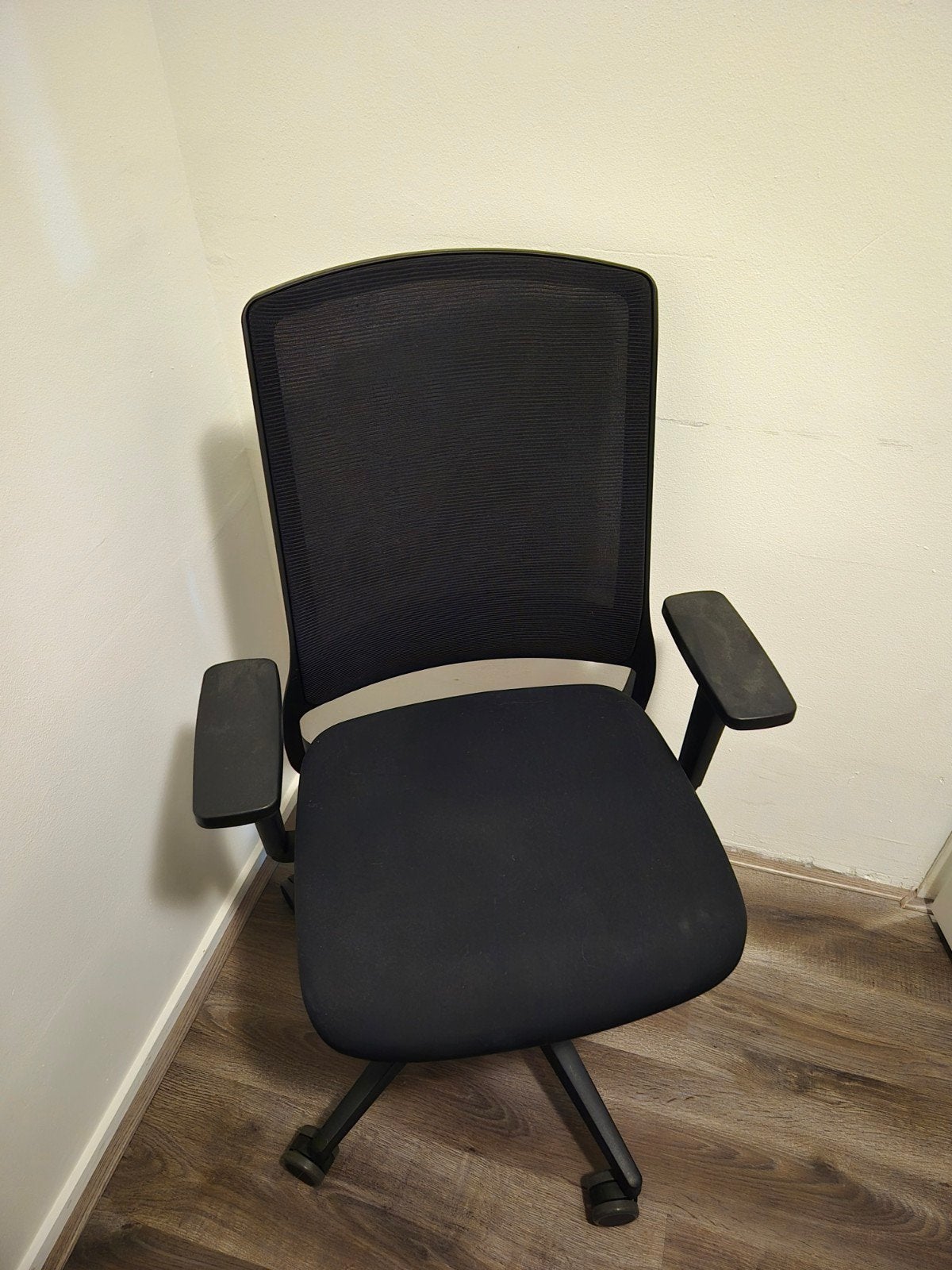 Gispen Zinn Smart ergonomische bureaustoel zo goed als nieuw, Ophalen, Zo goed als nieuw, Zwart
