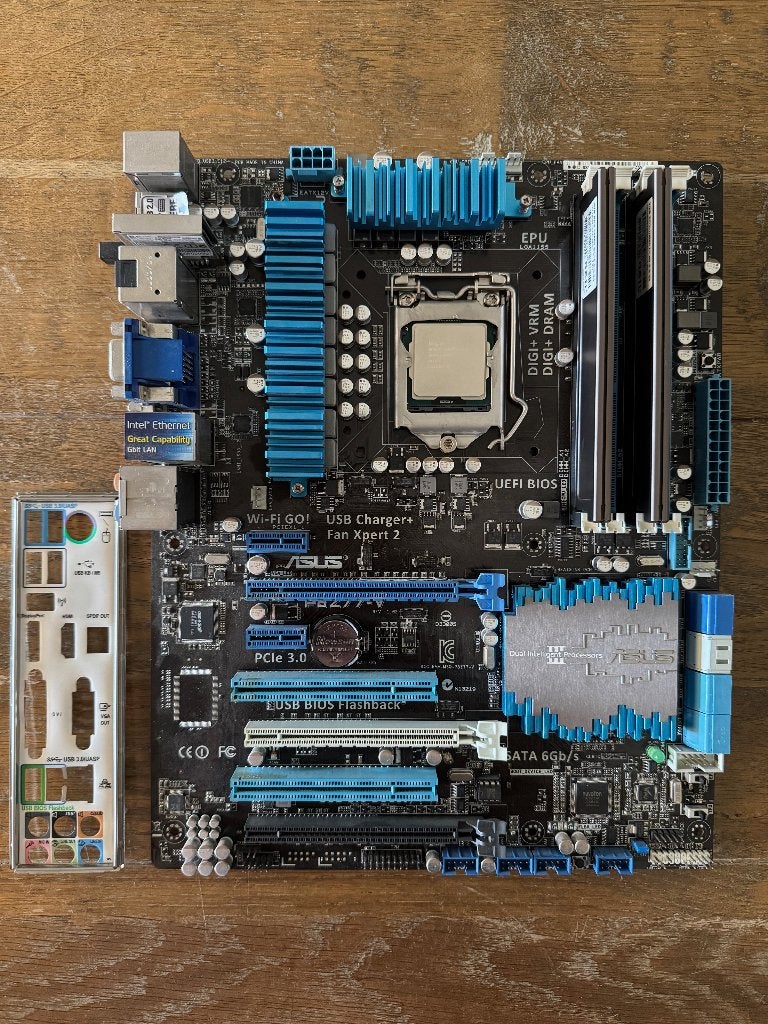 ASUS P8Z77-V moederbord + processor + geheugen, Computers en Software, Moederborden, Gebruikt, DDR3, Ophalen of Verzenden, ATX