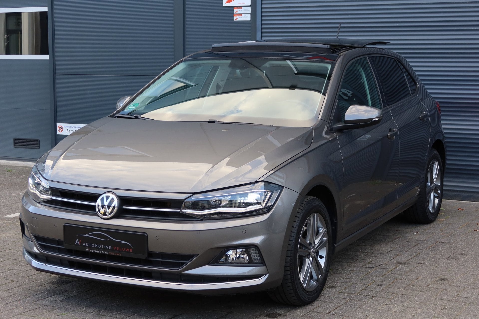 Foto 24 van Volkswagen Polo 1.0 TSI Highline DSG|PANO|LED|ACC|Camera|Car