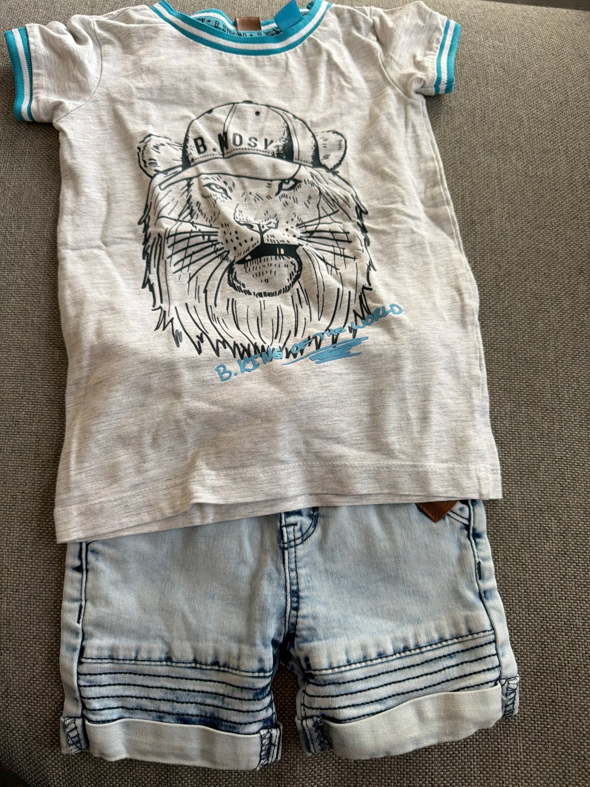 T-shirt met leeuw en spijkershort B-Nosy (maat 86/92), Ophalen, Gebruikt, Jongetje, Shirtje of Longsleeve
