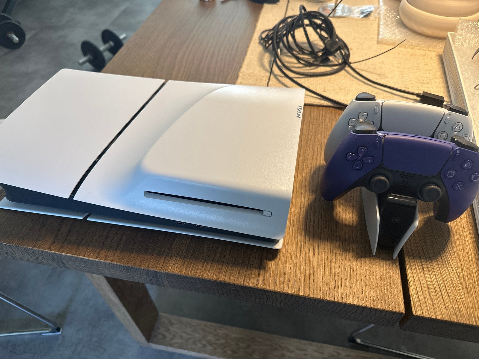 PlayStation 5 Slim 850GB met 2 controllers en laadstation, Ophalen of Verzenden, Zo goed als nieuw, Playstation 5