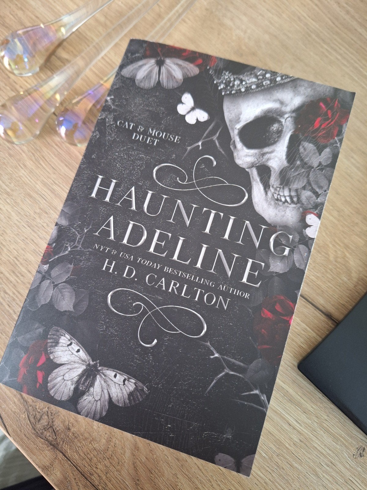 Haunting Adeline - H.D. Carlton (Cat & Mouse Duet), Ophalen, Zo goed als nieuw, H.D. Carlton