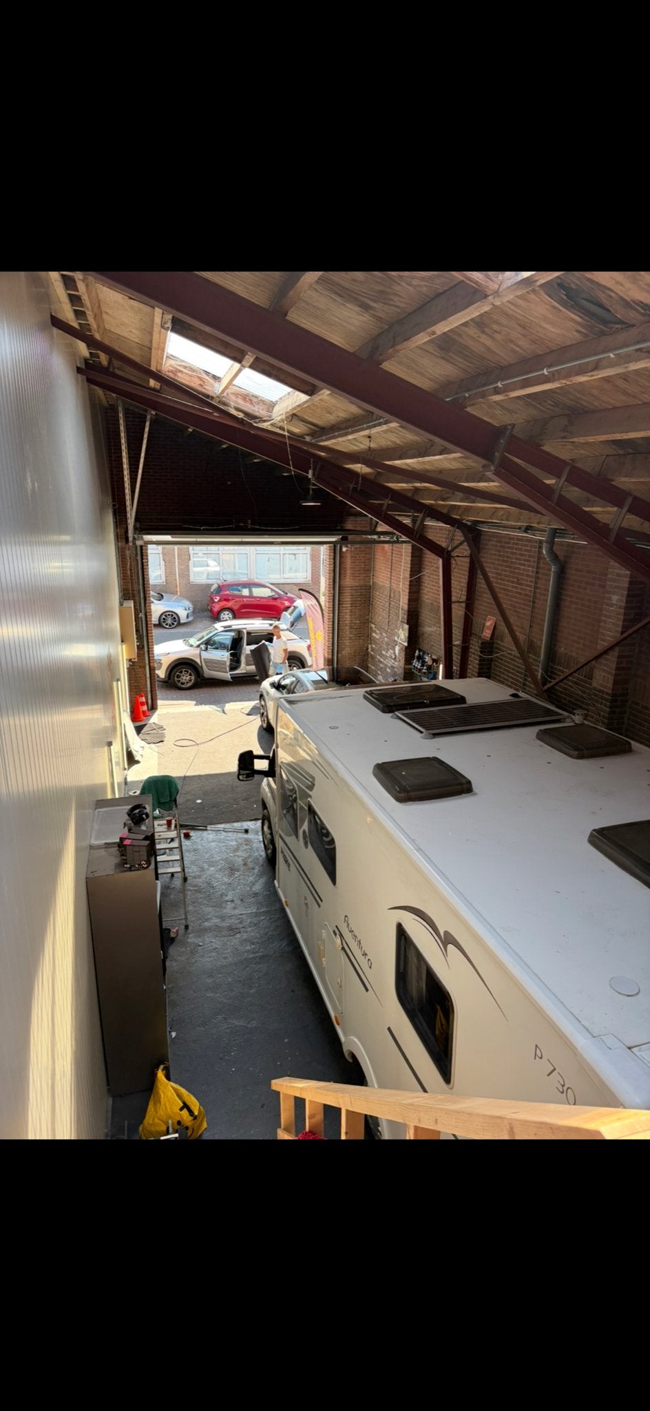 Ruime loods met vide, keuken en toilet in IJmuiden, Huur, Opslag of Loods